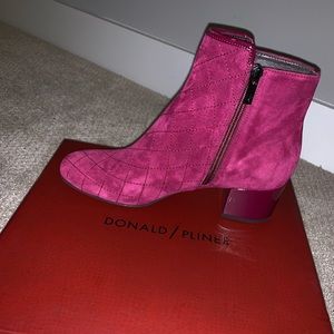 Donald Pliner Maroon Booties